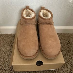 Womens Ugg Ultra Mini Boots Size 9 Chestnut